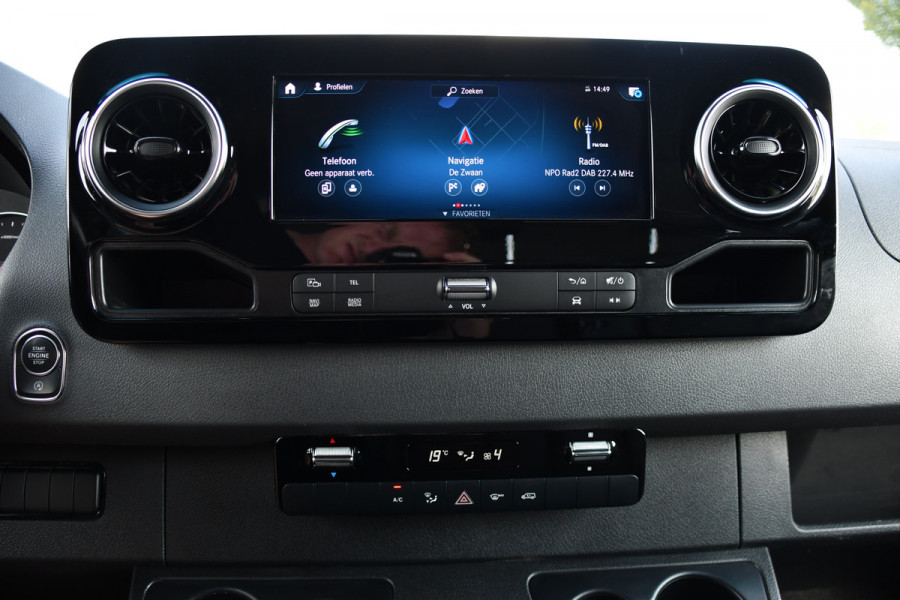 Mercedes-Benz Sprinter 319 1.9 CDI L2H2 RWD Black Edition 360 Camera, Cruise, LED, 3500kg Trekhaak, Carplay, Leder, 10,5'' Mbux, 190pk, Automaat, NAVI, Uniek!