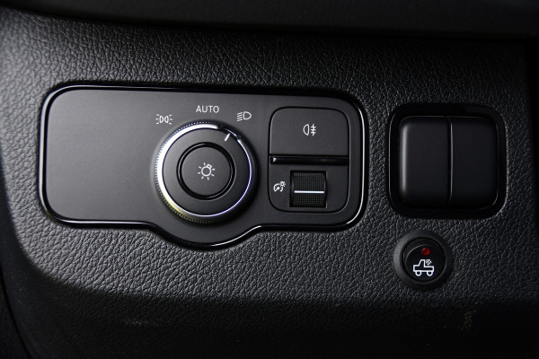 Mercedes-Benz Sprinter 319 1.9 CDI L2H2 RWD Black Edition 360 Camera, Cruise, LED, 3500kg Trekhaak, Carplay, Leder, 10,5'' Mbux, 190pk, Automaat, NAVI, Uniek!