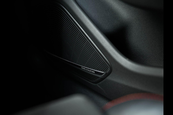 Audi A4 Avant 45 TFSI quattro edition one | B&O 3D Sound | Panorama dak | Matrix led | S Sports Seats | Head-up | Carbon inleg