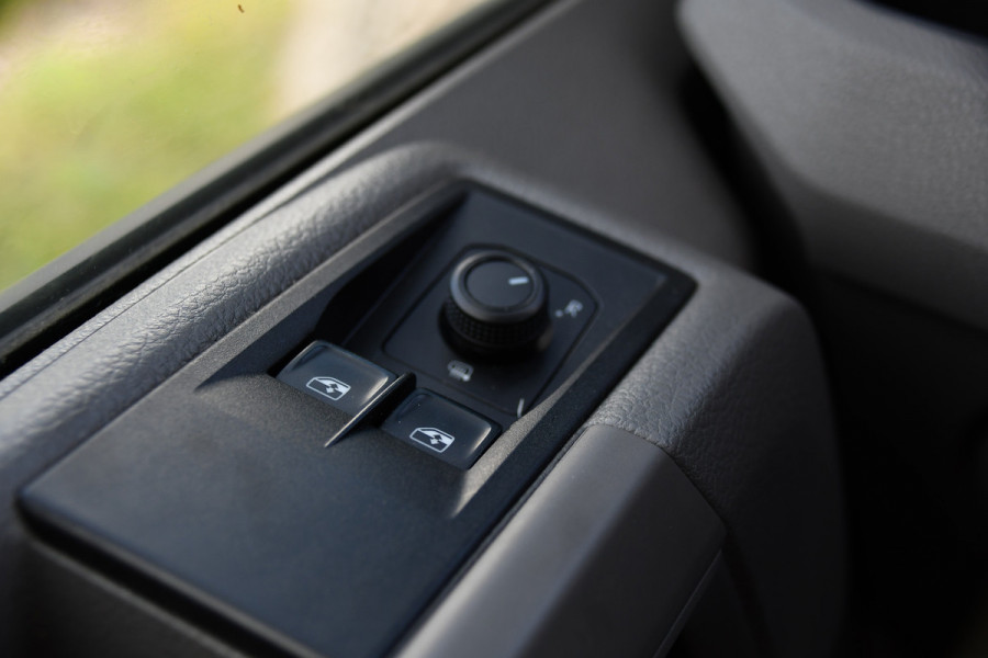 MAN TGE 3.180 35 2.0 L3H2 PB Edition Cruise, Camera, Carplay, LED, 177pk, Automaat, Geveerde stoel, Multimedia, Uniek!