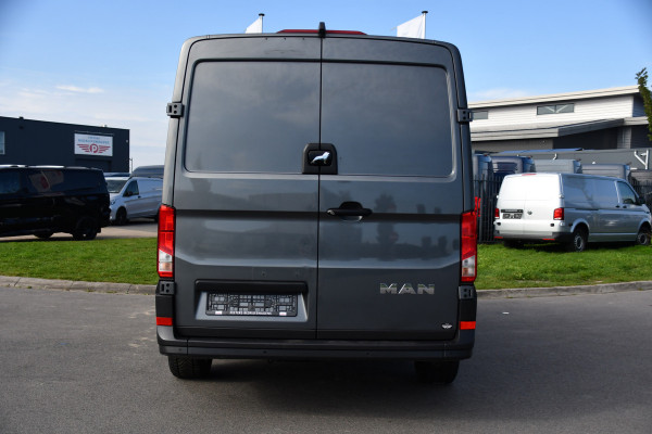 MAN TGE 3.180 35 2.0 L3H2 PB Edition Cruise, Camera, Carplay, LED, 177pk, Automaat, Geveerde stoel, Multimedia, Uniek!
