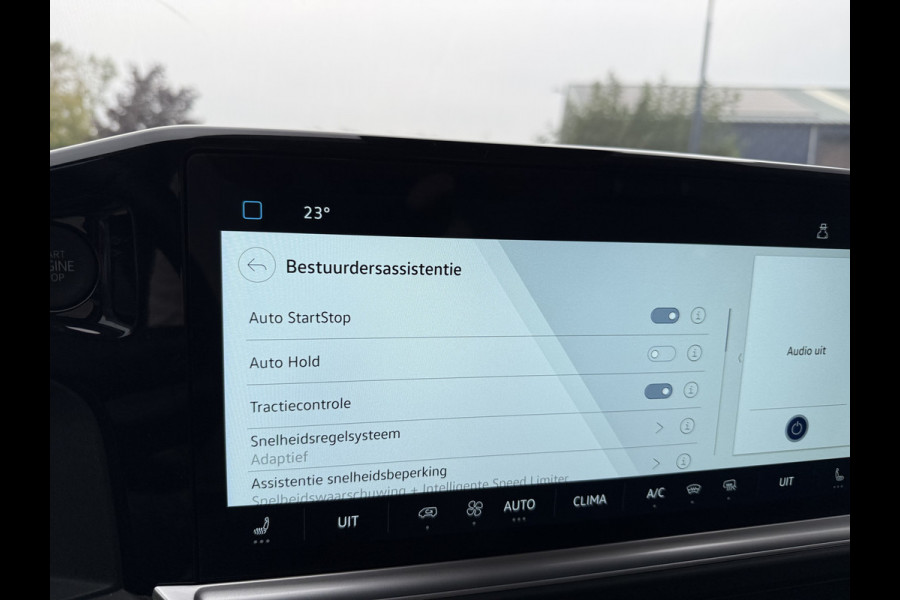 Volkswagen Transporter T7 2.0 TDI 170pk DSG L2H1 | IQ Light LED | Trekhaak