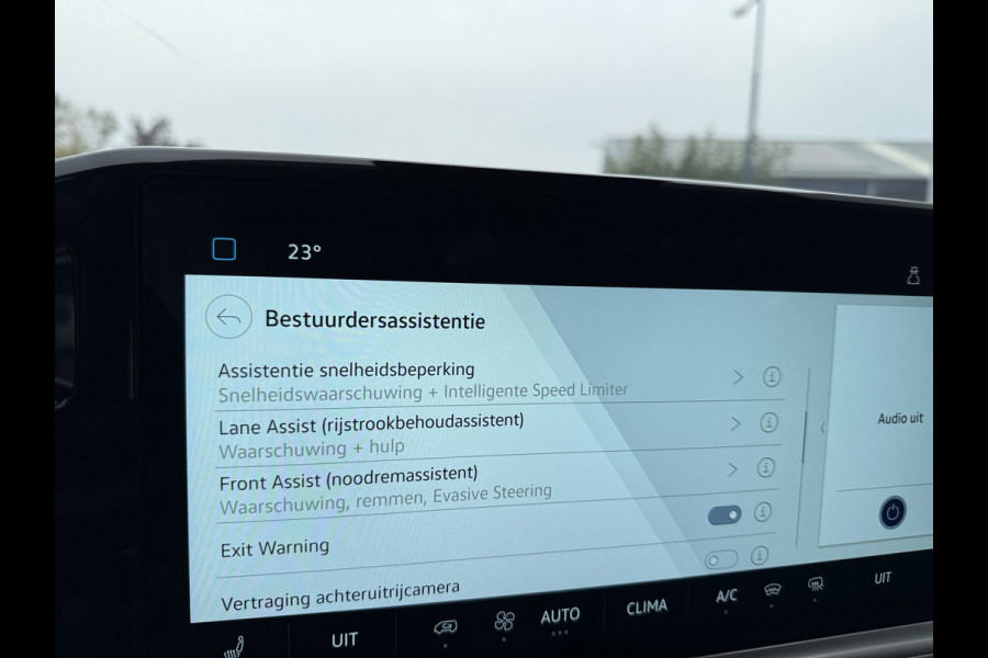 Volkswagen Transporter T7 2.0 TDI 170pk DSG L2H1 | IQ Light LED | Trekhaak