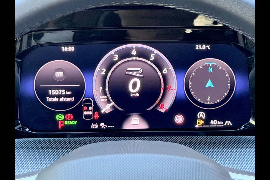 Volkswagen Golf 1.5 eTSI R-Line Edition Pano/H&K/360/HuD