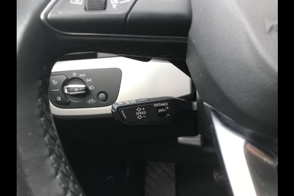 Audi A4 Avant 40 TFSI S edition Competition Navi Camera Stoelv.