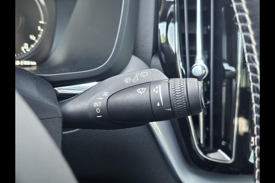 Volvo XC60 2.0 Recharge T8 AWD Inscription Leder | Blind spot | Adaptive cruise | 360 Camera | Wegklapbare trekhaak | Zéér compleet en netjes!