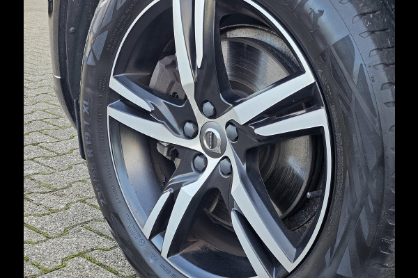 Volvo XC60 2.0 Recharge T8 AWD Inscription Leder | Blind spot | Adaptive cruise | 360 Camera | Wegklapbare trekhaak | Zéér compleet en netjes!