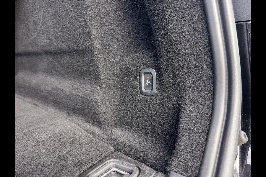 Volvo XC60 2.0 Recharge T8 AWD Inscription Leder | Blind spot | Adaptive cruise | 360 Camera | Wegklapbare trekhaak | Zéér compleet en netjes!