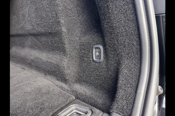 Volvo XC60 2.0 Recharge T8 AWD Inscription Leder | Blind spot | Adaptive cruise | 360 Camera | Wegklapbare trekhaak | Zéér compleet en netjes!