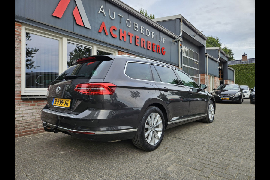 Volkswagen Passat Variant 1.5 TSI Highline Business R Trekhaak! Automaat! Camera! Carplay! Mooie/Nette Auto!