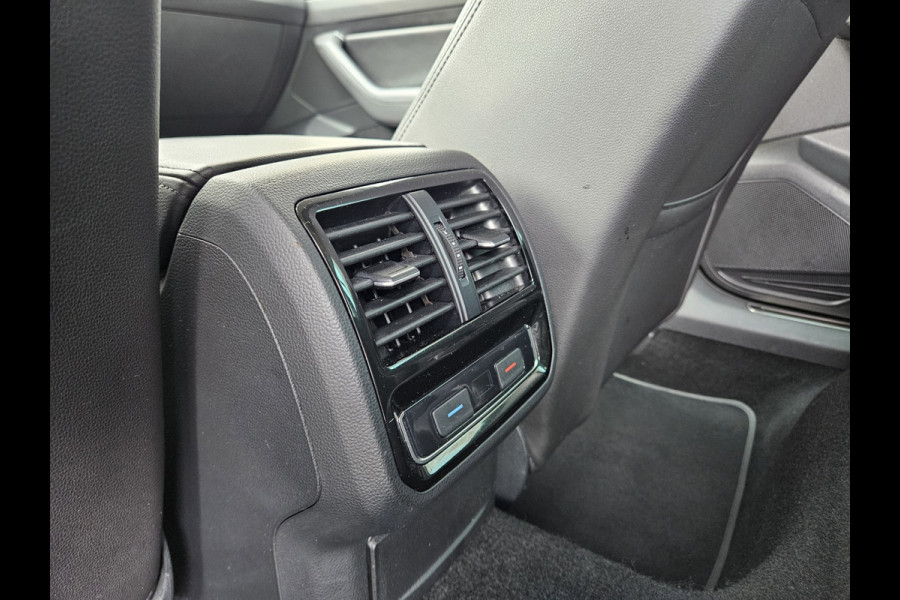 Volkswagen Passat Variant 1.5 TSI Highline Business R Trekhaak! Automaat! Camera! Carplay! Mooie/Nette Auto!