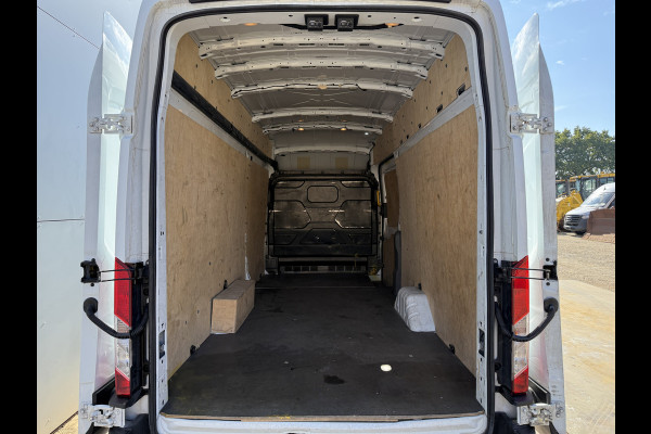 Ford E-Transit 68kWh 184PK L4H3 316km WLTP BEV Snelladen Carplay Climate control Parkeersensoren v+a Stoelverwarming