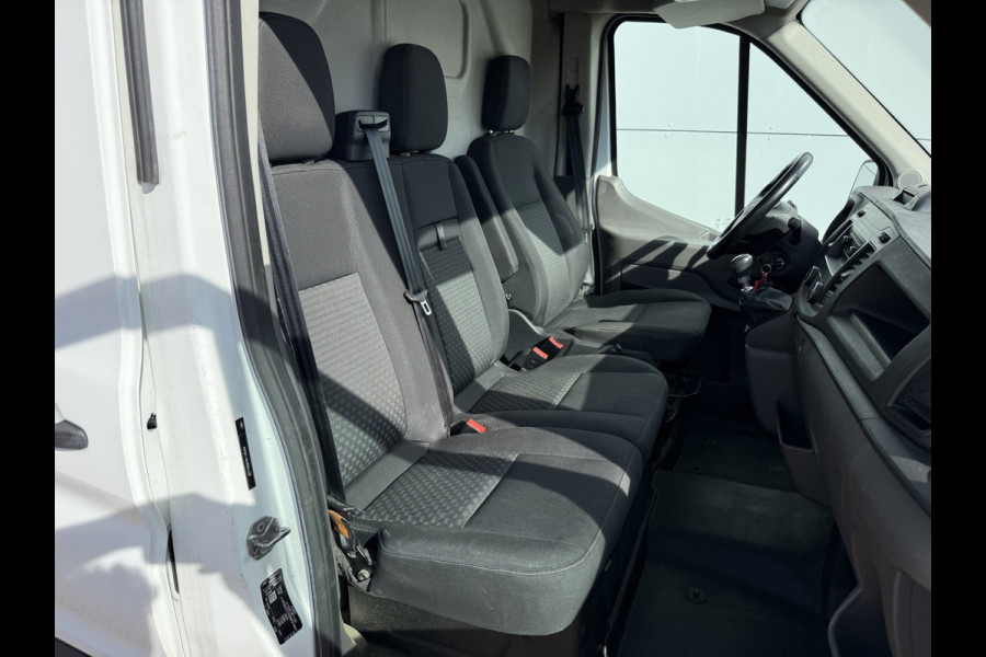 Ford Transit 2.0 TDCI 165PK L2H2 Airco Cruise Control Bluetooth Parkeersensoren voor achter