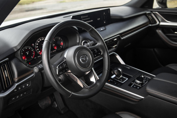 Mazda CX-60 2.5 e-SkyActiv PHEV Homura CAMERA / STOELVERWARMING + KOELING / CARPLAY / ADAPTIVE CRUISE