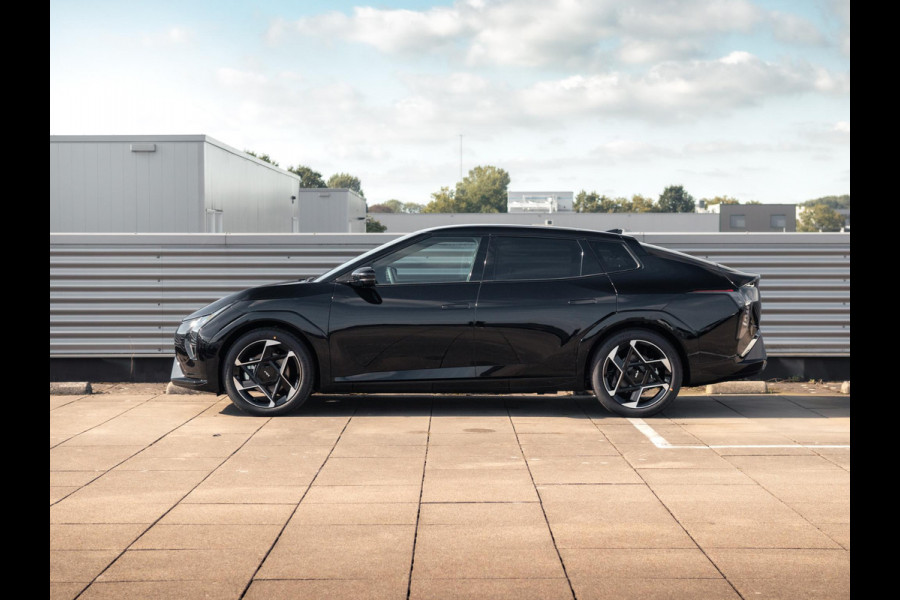 Kia EV4 Fastback GT-Line Business Edition 81.4 kWh | Direct leverbaar! | Panodak | Navi. | Clima. | Adapt. Cruise. | Stoel&Stuur Verwarming | Dodehoekassistentie | GT-Line Vegan Lederen Stoelbekleding