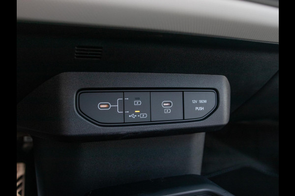 Kia EV4 Fastback GT-Line Business Edition 81.4 kWh | Direct leverbaar! | Panodak | Navi. | Clima. | Adapt. Cruise. | Stoel&Stuur Verwarming | Dodehoekassistentie | GT-Line Vegan Lederen Stoelbekleding