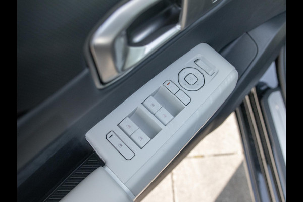 Kia EV4 Fastback GT-Line Business Edition 81.4 kWh | Direct leverbaar! | Panodak | Navi. | Clima. | Adapt. Cruise. | Stoel&Stuur Verwarming | Dodehoekassistentie | GT-Line Vegan Lederen Stoelbekleding