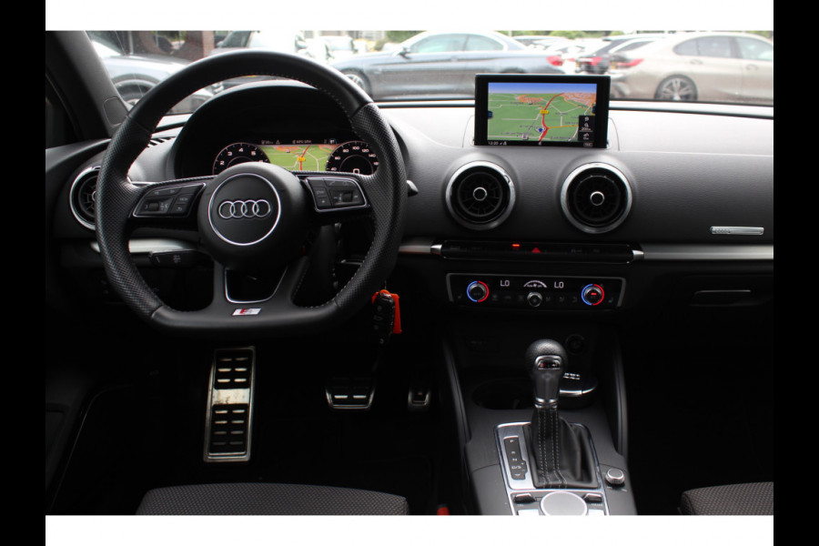 Audi A3 Limousine 1.5 TFSI CoD Sport S Line Edition / Virtual Cockpit / Navigatie / Parkeerhulp V+A / 19'' / Zwart optiek / Cruise Control / Stoelverwarming