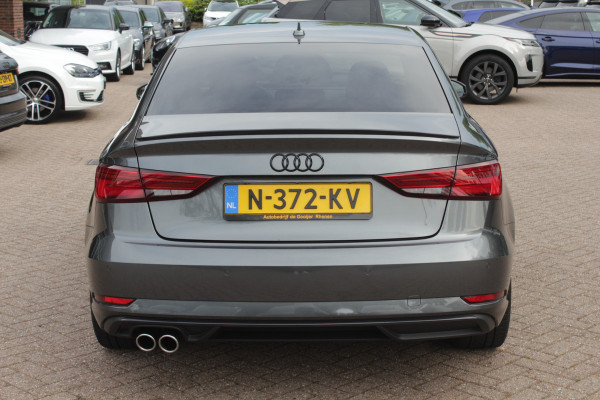 Audi A3 Limousine 1.5 TFSI CoD Sport S Line Edition / Virtual Cockpit / Navigatie / Parkeerhulp V+A / 19'' / Zwart optiek / Cruise Control / Stoelverwarming