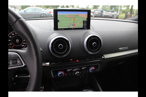 Audi A3 Limousine 1.5 TFSI CoD Sport S Line Edition / Virtual Cockpit / Navigatie / Parkeerhulp V+A / 19'' / Zwart optiek / Cruise Control / Stoelverwarming