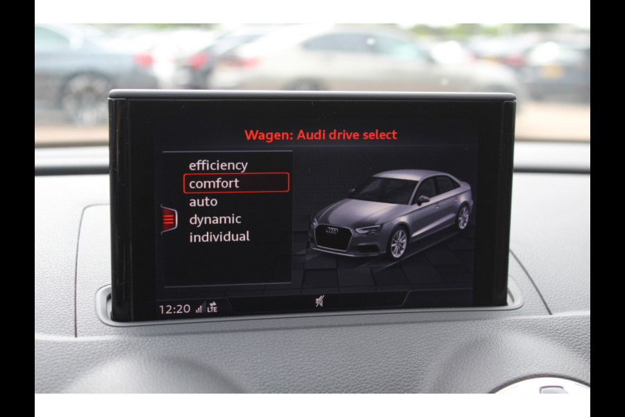 Audi A3 Limousine 1.5 TFSI CoD Sport S Line Edition / Virtual Cockpit / Navigatie / Parkeerhulp V+A / 19'' / Zwart optiek / Cruise Control / Stoelverwarming