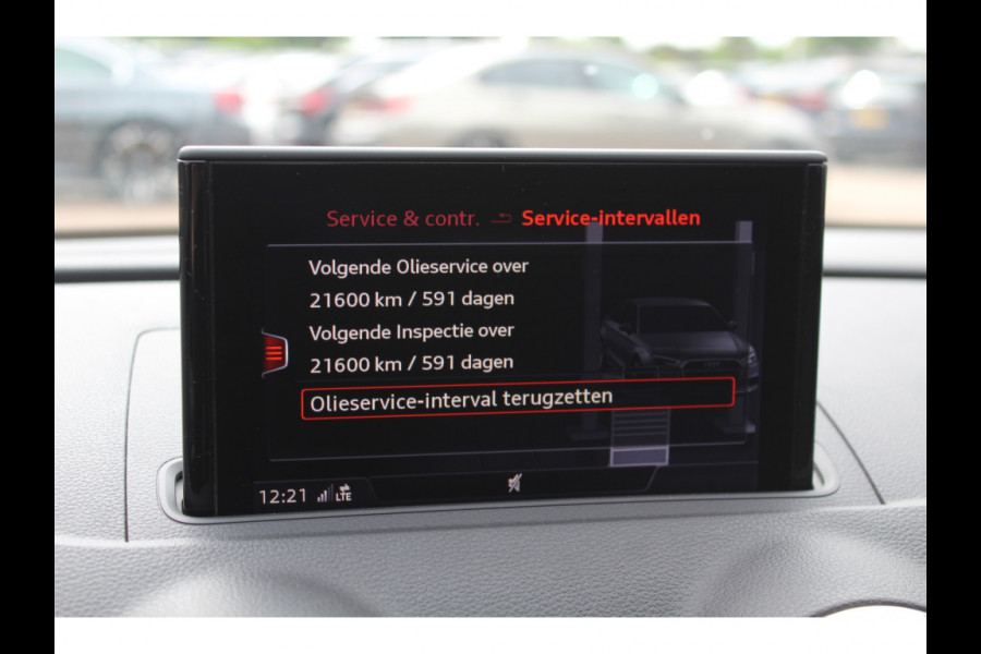 Audi A3 Limousine 1.5 TFSI CoD Sport S Line Edition / Virtual Cockpit / Navigatie / Parkeerhulp V+A / 19'' / Zwart optiek / Cruise Control / Stoelverwarming