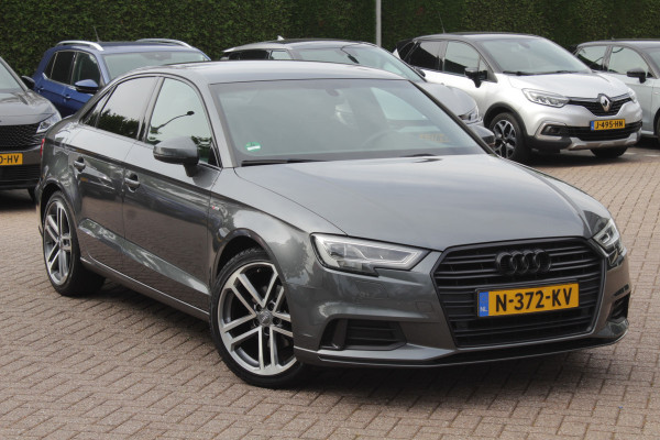 Audi A3 Limousine 1.5 TFSI CoD Sport S Line Edition / Virtual Cockpit / Navigatie / Parkeerhulp V+A / 19'' / Zwart optiek / Cruise Control / Stoelverwarming