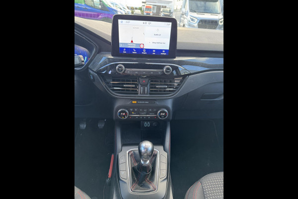 Ford Kuga 1.5 EcoBoost ST-Line 150pk | Trekhaak Wegklapbaar | Winter Pack | Navigatie | 1.800kg Trekgewicht | Elek. Achterklep