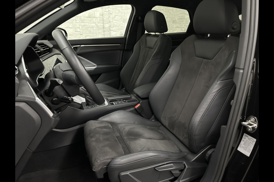 Audi Q3 Sportback 45 TFSI e S-Line | Panorama | ACC | Trekhaak | Carplay | Camera | Black-Optic | Sportstoelen | Stoelverwarming | Navi | MMi+ | Zwarte Hemel | Virtual-Cockpit | Lane Assist | Dodehoek | Getint Glas | Climate Control | Standkachel |