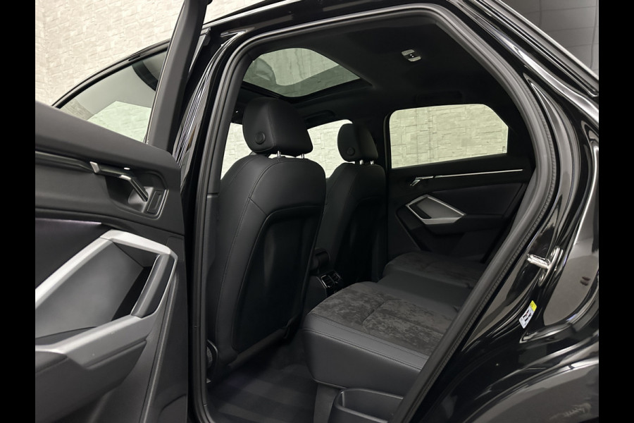 Audi Q3 Sportback 45 TFSI e S-Line | Panorama | ACC | Trekhaak | Carplay | Camera | Black-Optic | Sportstoelen | Stoelverwarming | Navi | MMi+ | Zwarte Hemel | Virtual-Cockpit | Lane Assist | Dodehoek | Getint Glas | Climate Control | Standkachel |