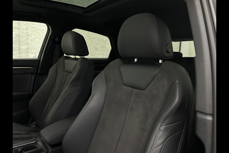 Audi Q3 Sportback 45 TFSI e S-Line | Panorama | ACC | Trekhaak | Carplay | Camera | Black-Optic | Sportstoelen | Stoelverwarming | Navi | MMi+ | Zwarte Hemel | Virtual-Cockpit | Lane Assist | Dodehoek | Getint Glas | Climate Control | Standkachel |