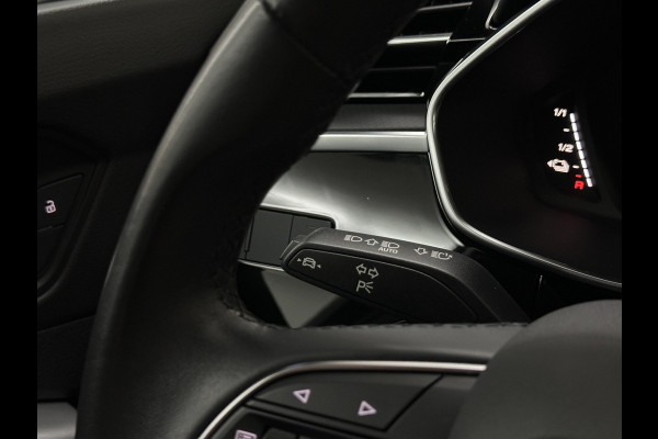 Audi Q3 Sportback 45 TFSI e S-Line | Panorama | ACC | Trekhaak | Carplay | Camera | Black-Optic | Sportstoelen | Stoelverwarming | Navi | MMi+ | Zwarte Hemel | Virtual-Cockpit | Lane Assist | Dodehoek | Getint Glas | Climate Control | Standkachel |