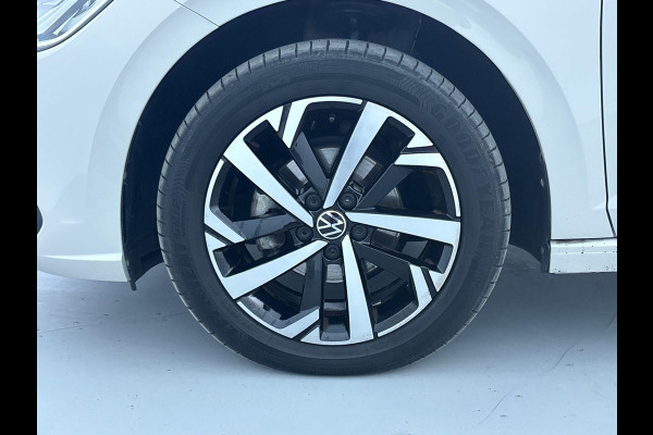Volkswagen Polo 1.0 TSI Life 95 pk | Navigatie via App | Parkeersensoren | Achteruitrijcamera | Adaptieve cruise control | Stoelverwarming | Lane assist | LED |