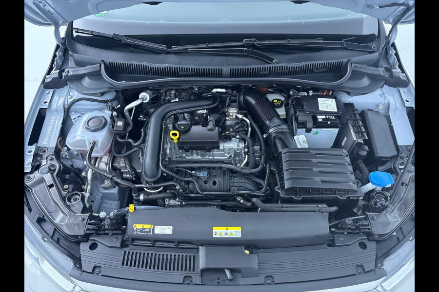 Volkswagen Polo 1.0 TSI Life 95 pk | Navigatie via App | Parkeersensoren | Achteruitrijcamera | Adaptieve cruise control | Stoelverwarming | Lane assist | LED |