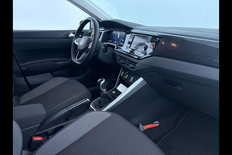 Volkswagen Polo 1.0 TSI Life 95 pk | Navigatie via App | Parkeersensoren | Achteruitrijcamera | Adaptieve cruise control | Stoelverwarming | Lane assist | LED |