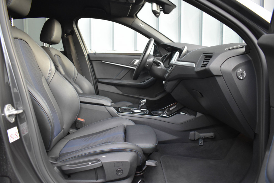 BMW 1-serie 118i Aut. M-Sport | Trekhaak | HiFi | Camera | Virtual | Sfeer | NL Auto |