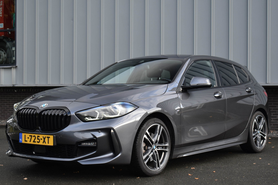 BMW 1-serie 118i Aut. M-Sport | Trekhaak | HiFi | Camera | Virtual | Sfeer | NL Auto |