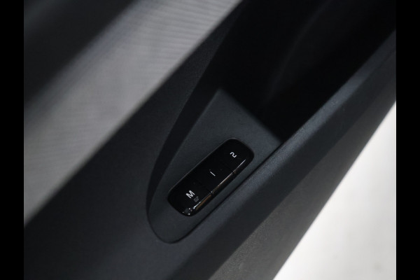 Polestar 2 Standard Range Single Motor 63kWh [APPLE CARPLAY, ANDROID, CRUISE CONTROL, DIGITAL DASH, MEMORY SEATS, STOELVERWARMING, CAMERA, PDC V+A, ELEKTRISCHE ACHTERKLEP, CLIMATE CONTROL, BLUETOOTH, NIEUWSTAAT]