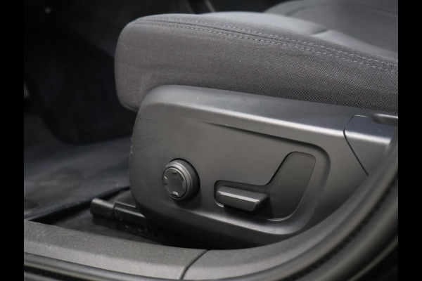 Polestar 2 Standard Range Single Motor 63kWh [APPLE CARPLAY, ANDROID, CRUISE CONTROL, DIGITAL DASH, MEMORY SEATS, STOELVERWARMING, CAMERA, PDC V+A, ELEKTRISCHE ACHTERKLEP, CLIMATE CONTROL, BLUETOOTH, NIEUWSTAAT]
