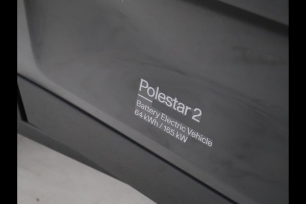 Polestar 2 Standard Range Single Motor 63kWh [APPLE CARPLAY, ANDROID, CRUISE CONTROL, DIGITAL DASH, MEMORY SEATS, STOELVERWARMING, CAMERA, PDC V+A, ELEKTRISCHE ACHTERKLEP, CLIMATE CONTROL, BLUETOOTH, NIEUWSTAAT]