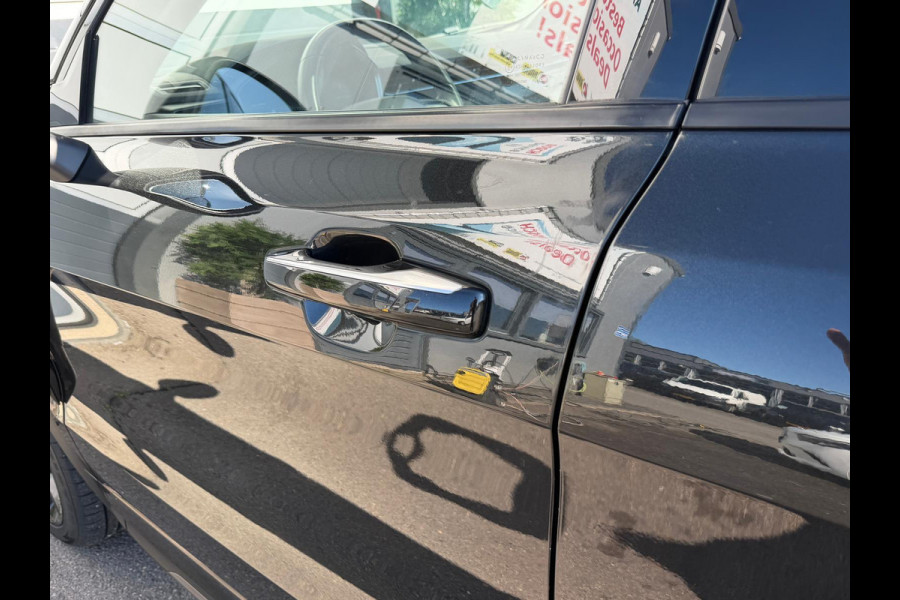 Lynk & Co 01 1.5 / Full Black / Plug-in Hybrid / Panorama / Inruil Mog.