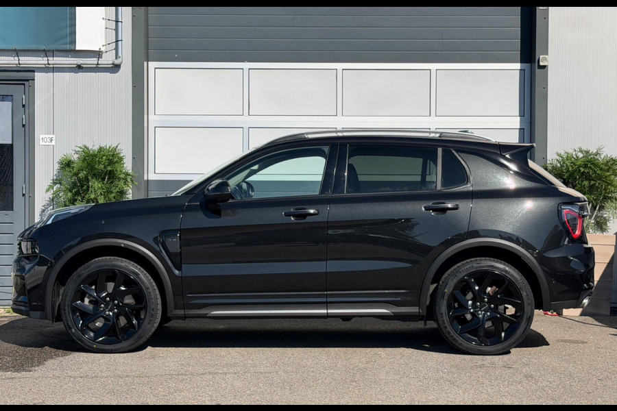 Lynk & Co 01 1.5 / Full Black / Plug-in Hybrid / Panorama / Inruil Mog.