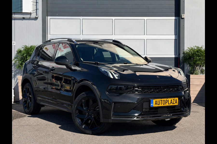 Lynk & Co 01 1.5 / Full Black / Plug-in Hybrid / Panorama / Inruil Mog.
