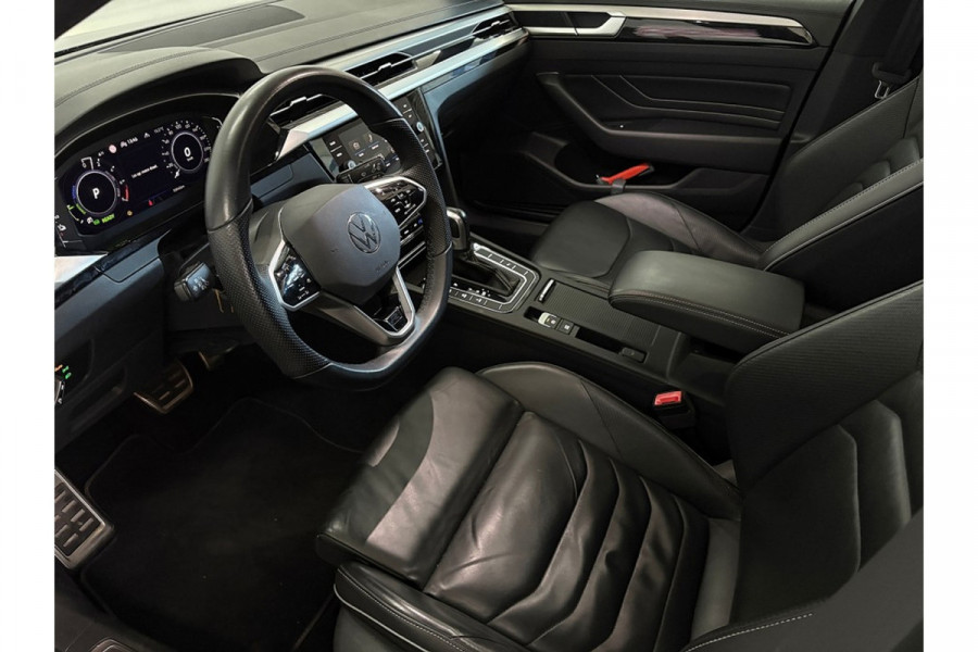 Volkswagen Arteon 1.4 TSI eHybrid R-Line Business+ - Automaat - Winterpakket - Navi - Leder -Org.NL