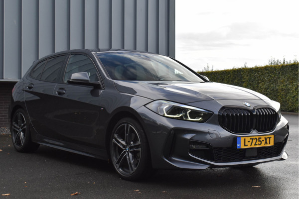 BMW 1-serie 118i Aut. M-Sport | Trekhaak | HiFi | Camera | Virtual | Sfeer | NL Auto |