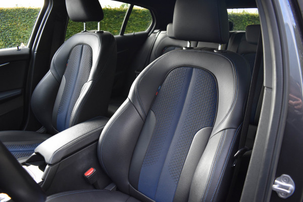 BMW 1-serie 118i Aut. M-Sport | Trekhaak | HiFi | Camera | Virtual | Sfeer | NL Auto |