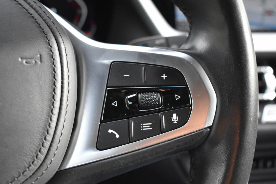 BMW 1-serie 118i Aut. M-Sport | Trekhaak | HiFi | Camera | Virtual | Sfeer | NL Auto |