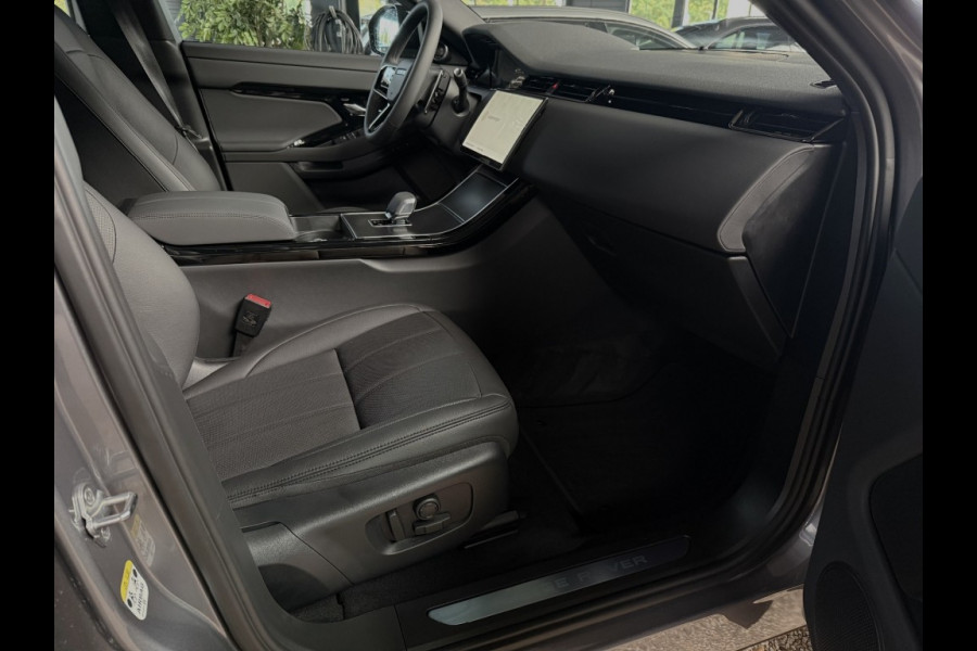 Land Rover Range Rover Evoque P270e Nieuw SE Dynamic Acc schuifdak black pack trekhaak