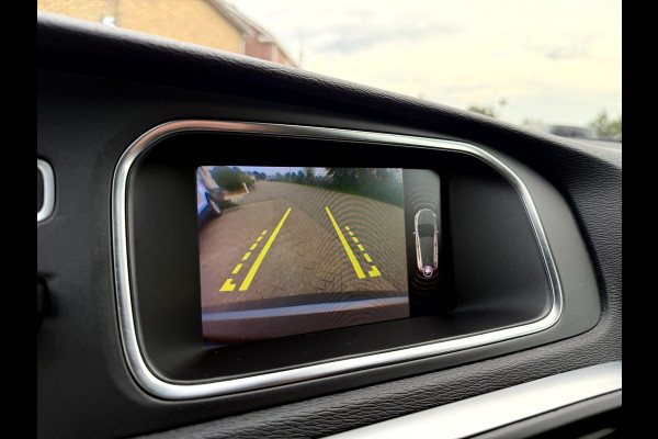 Volvo V40 1.5 T3 Polar+ Sport R-Design Panoramadak, Camera, 17''Lmv