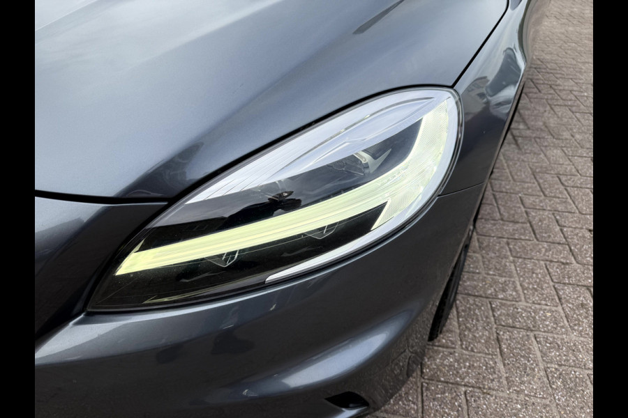 Volvo V40 1.5 T3 Polar+ Sport R-Design Panoramadak, Camera, 17''Lmv